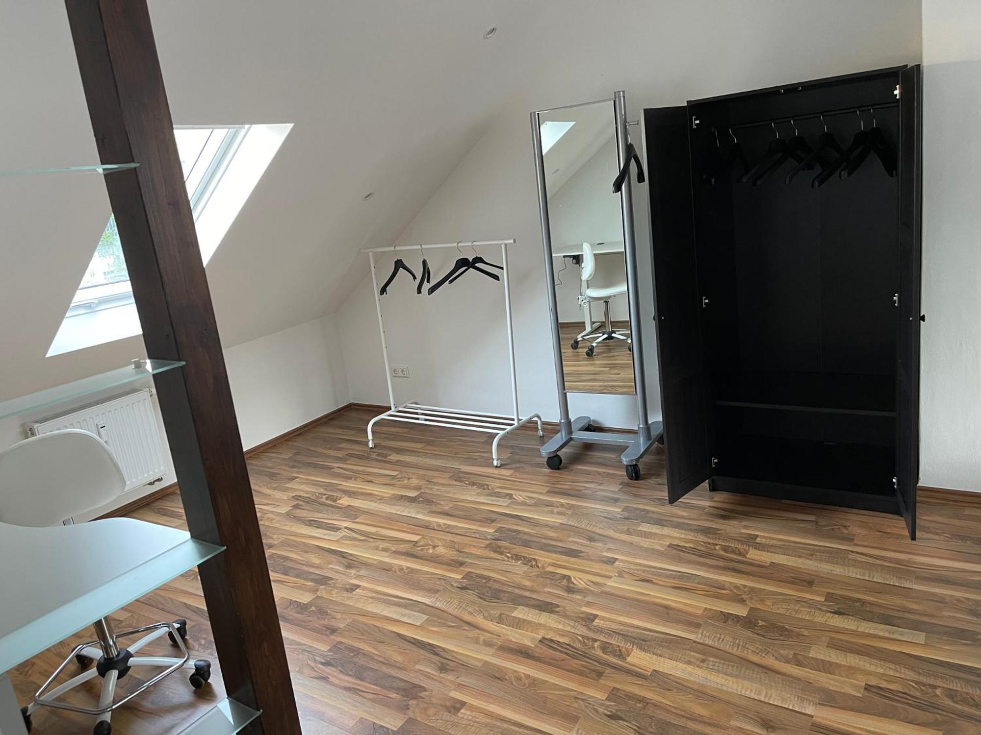 Geraeumige 3-Zimmer-Ferienwohnung Im Herzen Von Κάσελ Εξωτερικό φωτογραφία