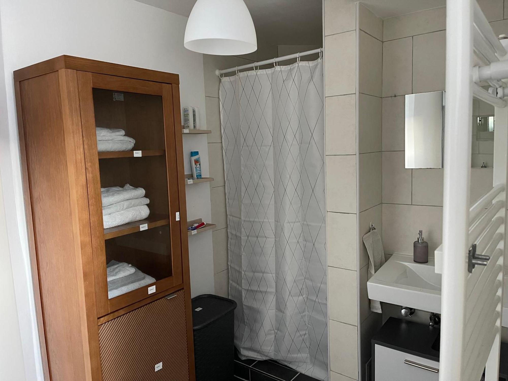 Geraeumige 3-Zimmer-Ferienwohnung Im Herzen Von Κάσελ Εξωτερικό φωτογραφία