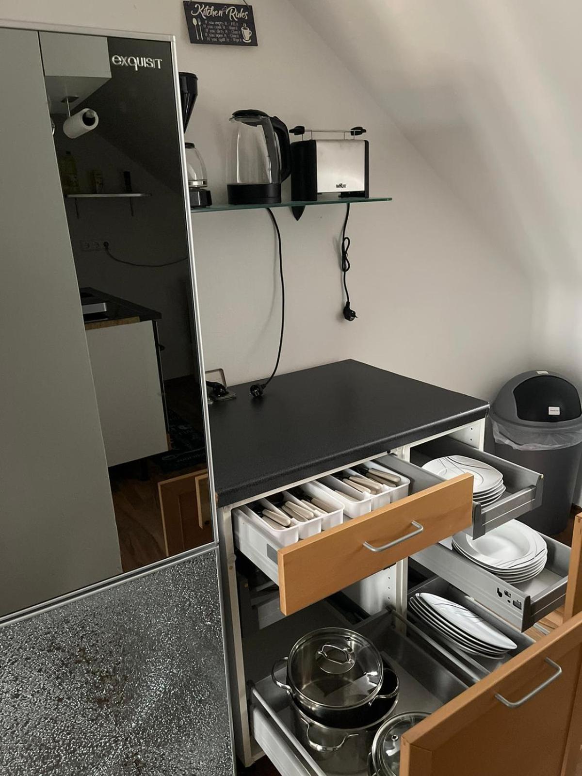 Geraeumige 3-Zimmer-Ferienwohnung Im Herzen Von Κάσελ Εξωτερικό φωτογραφία