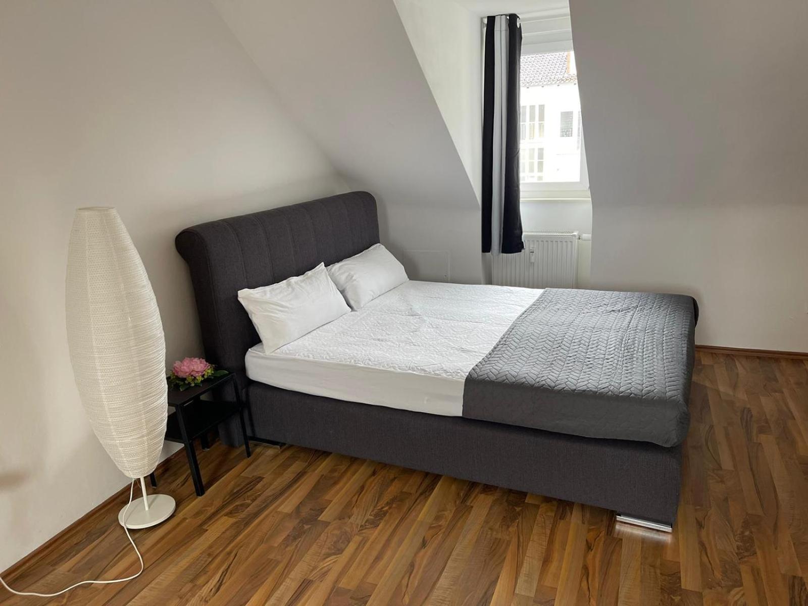 Geraeumige 3-Zimmer-Ferienwohnung Im Herzen Von Κάσελ Εξωτερικό φωτογραφία