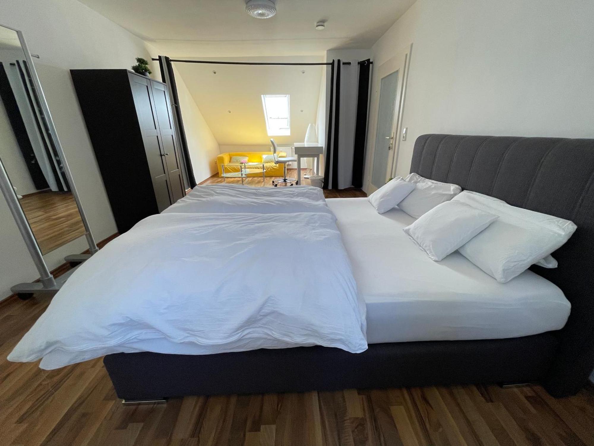 Geraeumige 3-Zimmer-Ferienwohnung Im Herzen Von Κάσελ Εξωτερικό φωτογραφία