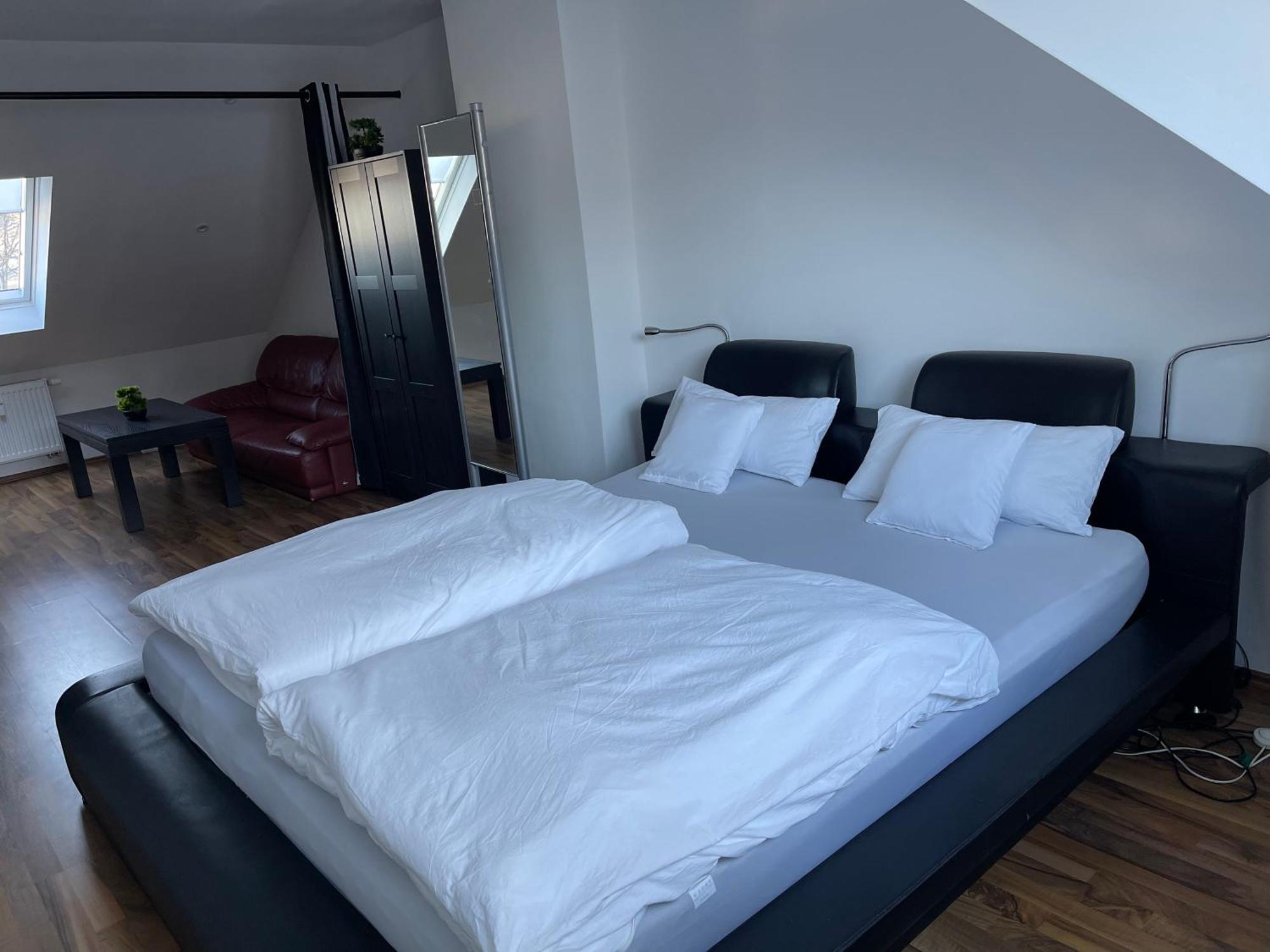 Geraeumige 3-Zimmer-Ferienwohnung Im Herzen Von Κάσελ Εξωτερικό φωτογραφία