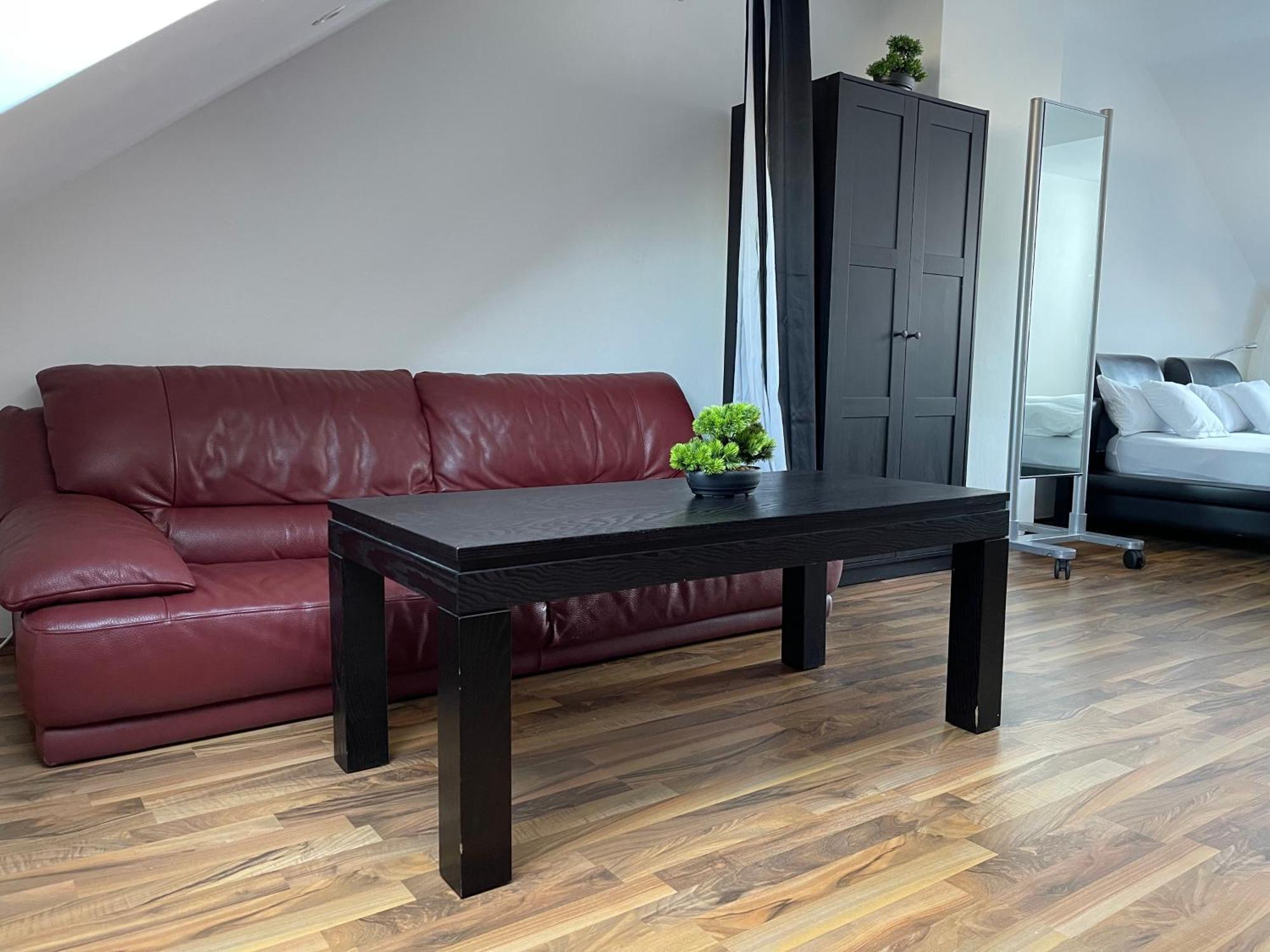 Geraeumige 3-Zimmer-Ferienwohnung Im Herzen Von Κάσελ Εξωτερικό φωτογραφία